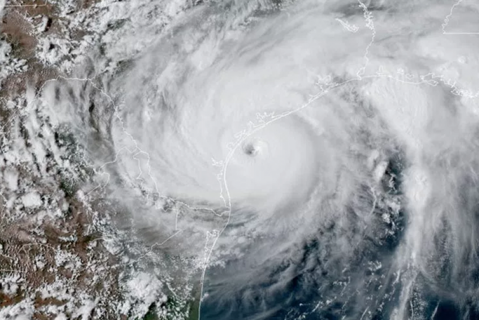 Resultado de imagen para huracan harvey desde el espacio